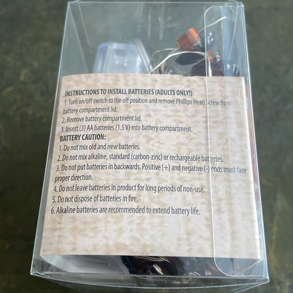 Lighted Acorn Garland New - Picture 3 of 4